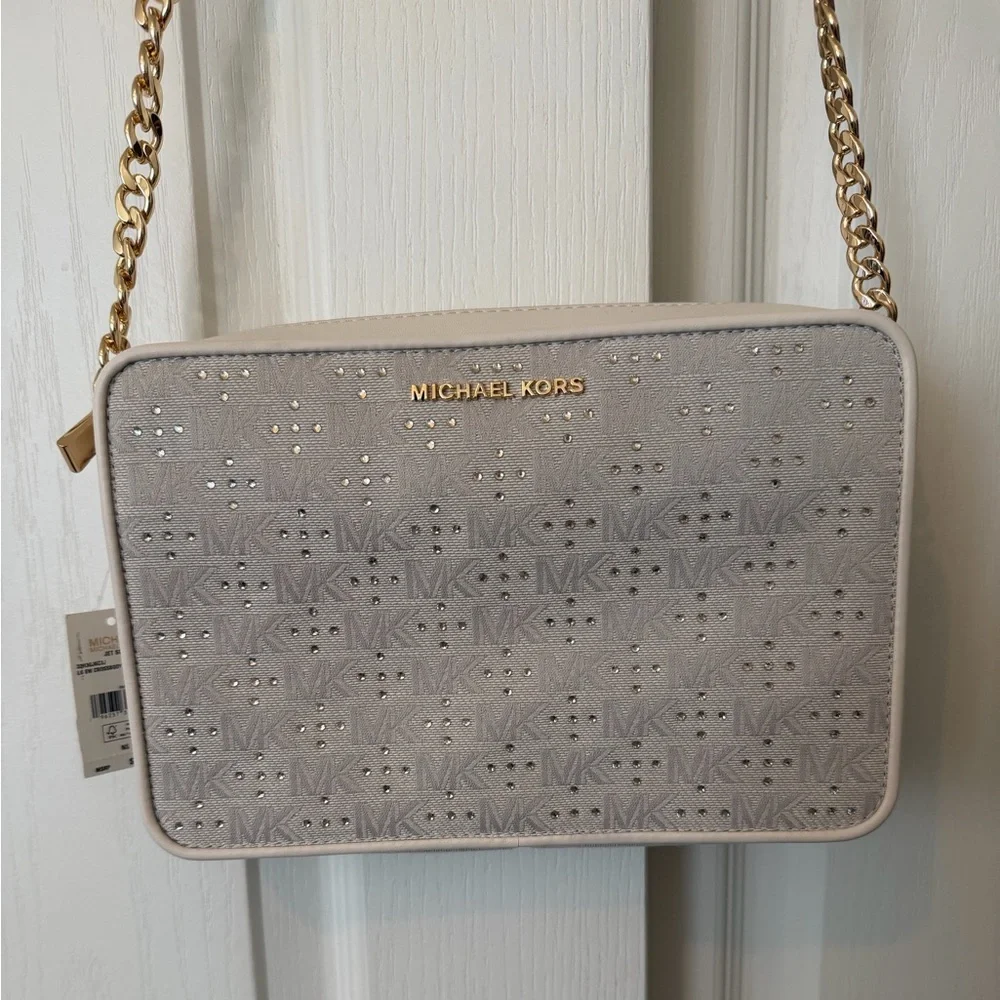 Michael Kors Natural Cream Jet Set Crossbody Bag - Picture 3 of 15